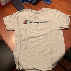 Mens Champion Short Sleeve, Size Large